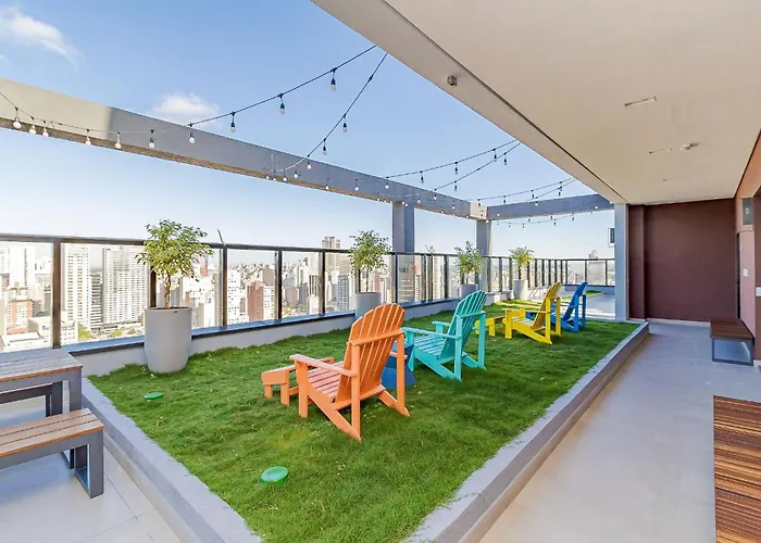 Apto com piscina aquecida e rooftop